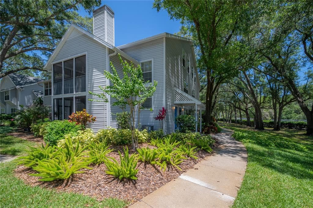 3107 VALLEY OAKS DRIVE TAMPA, FL 33618
