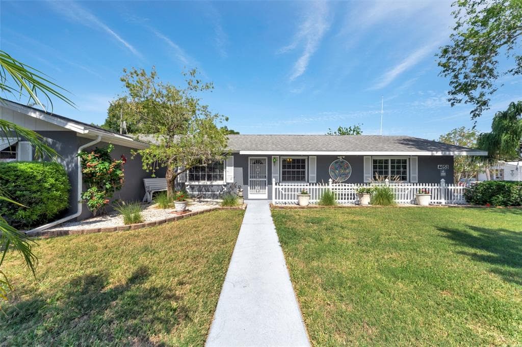 4653 ORLANDO CIRCLE BRADENTON, FL 34207