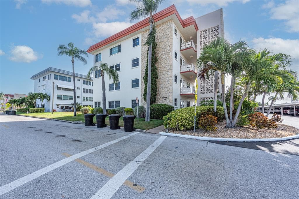 3114 59TH STREET S UNIT 408 GULFPORT, FL 33707