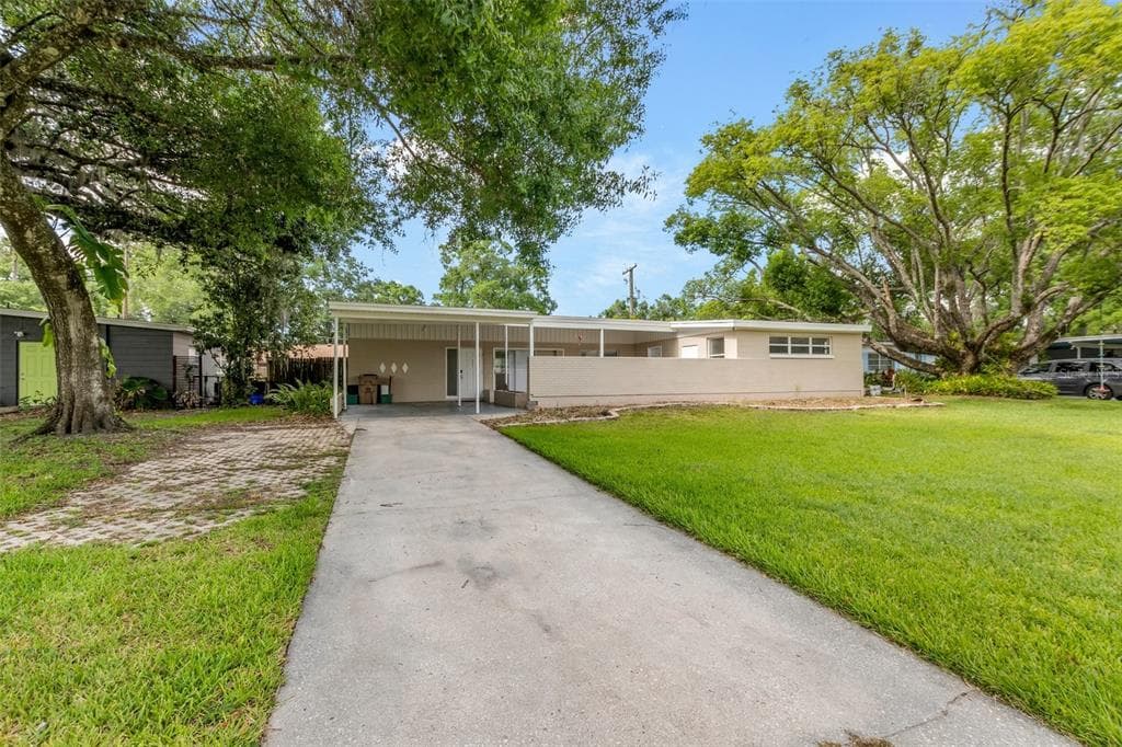 524 COURTNEY DRIVE TEMPLE TERRACE, FL 33617