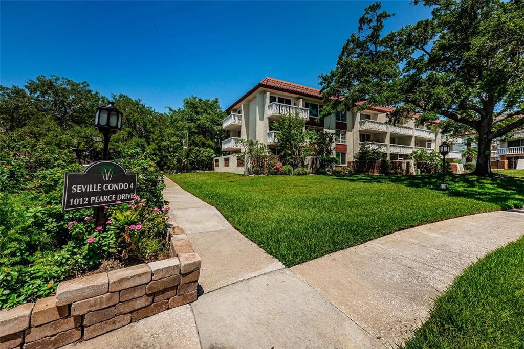 1012 PEARCE DRIVE UNIT 107 CLEARWATER, FL 33764
