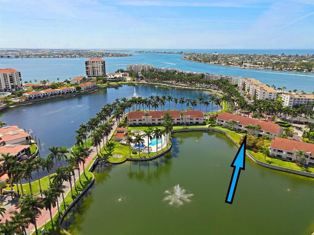 6080 BAHIA DEL MAR CIRCLE UNIT 111 ST PETERSBURG, FL 33715