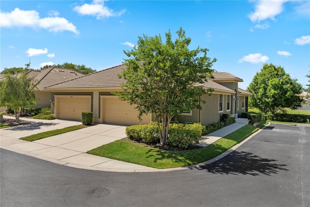 8207 LAPIN COURT SEMINOLE, FL 33777