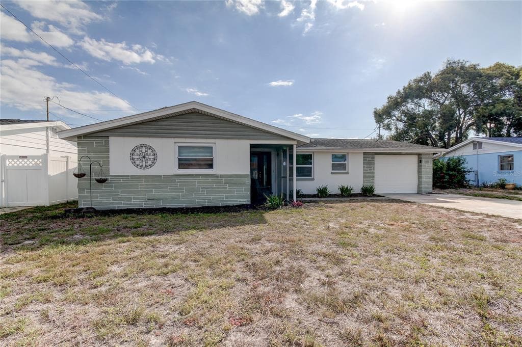 1125 ROYALWOOD DRIVE HOLIDAY, FL 34690