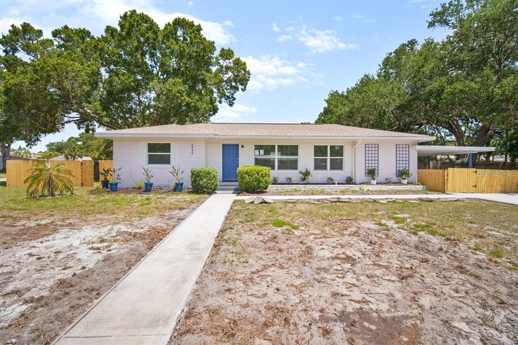 5949 17TH AVENUE S GULFPORT, FL 33707