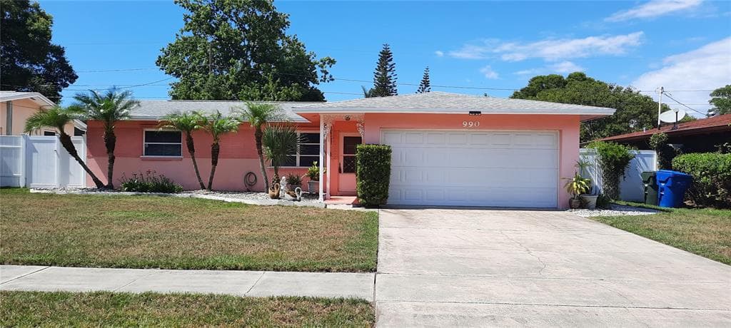 990 6TH AVENUE NE LARGO, FL 33770