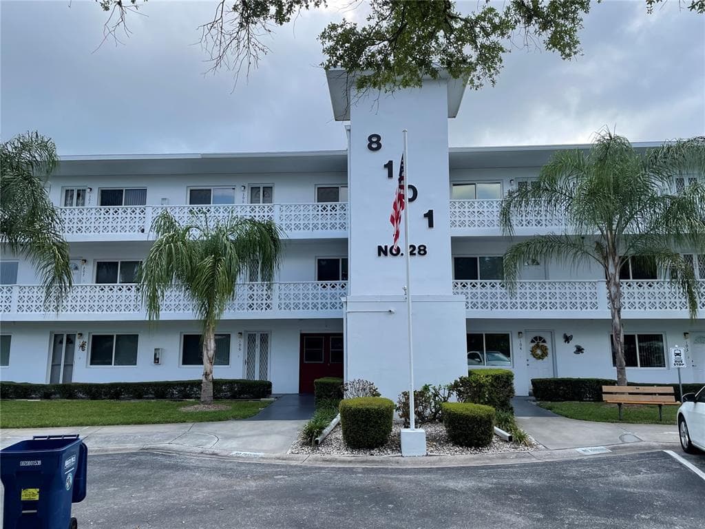 8101 113TH STREET UNIT 209 SEMINOLE, FL 33772