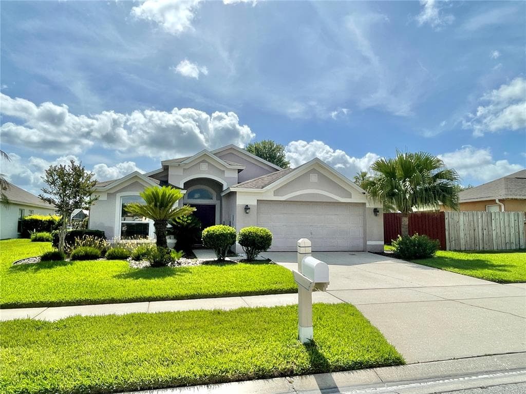 29551 MORWEN PLACE WESLEY CHAPEL, FL 33543