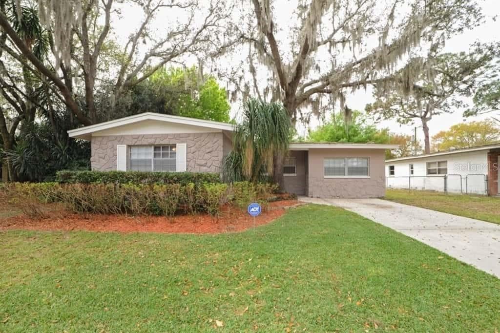302 FLORAL DRIVE TAMPA, FL 33613