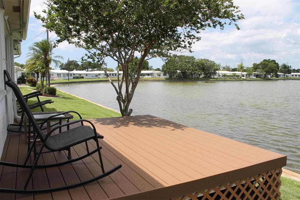9705 MAINLANDS BOULEVARD W UNIT 1-B PINELLAS PARK, FL 33782