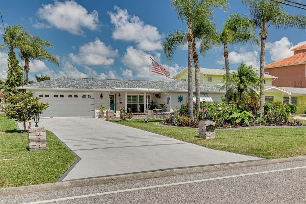 3731 FLORAMAR TERRACE NEW PORT RICHEY, FL 34652