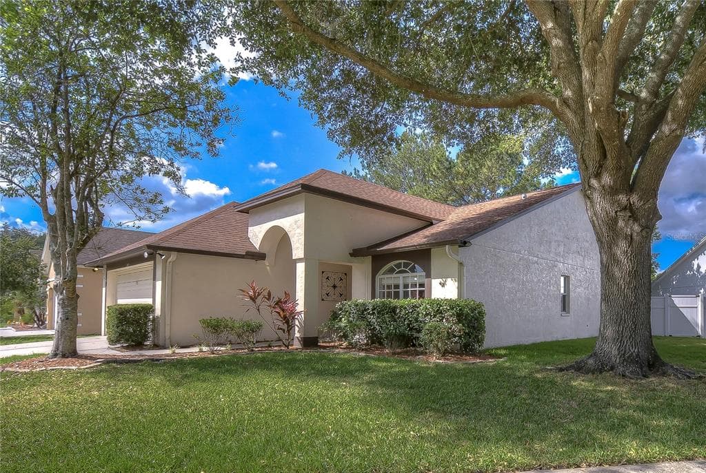 18529 OTTERWOOD AVENUE TAMPA, FL 33647