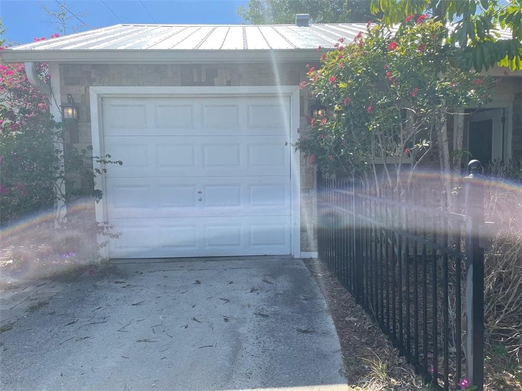 1567 MACKERAL AVENUE SARASOTA, FL 34237