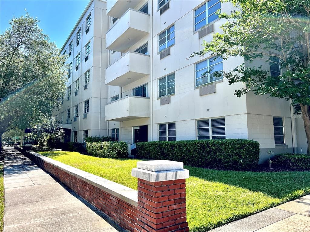 406 W AZEELE STREET UNIT 303 TAMPA, FL 33606
