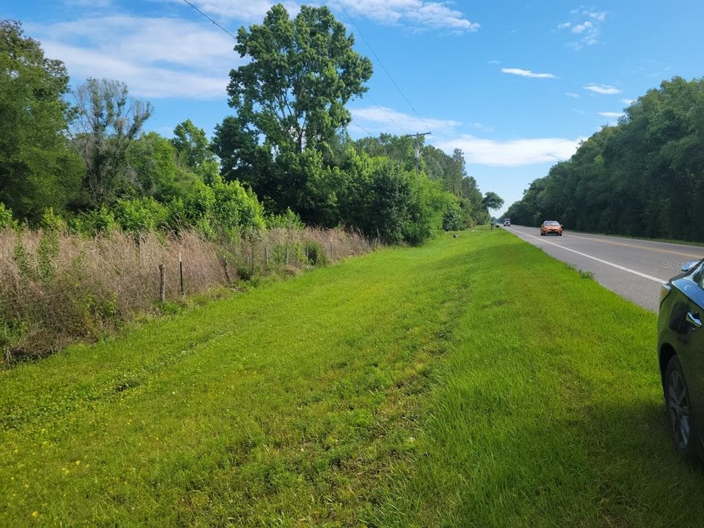 14838 N 301 HIGHWAY THONOTOSASSA, FL 33592