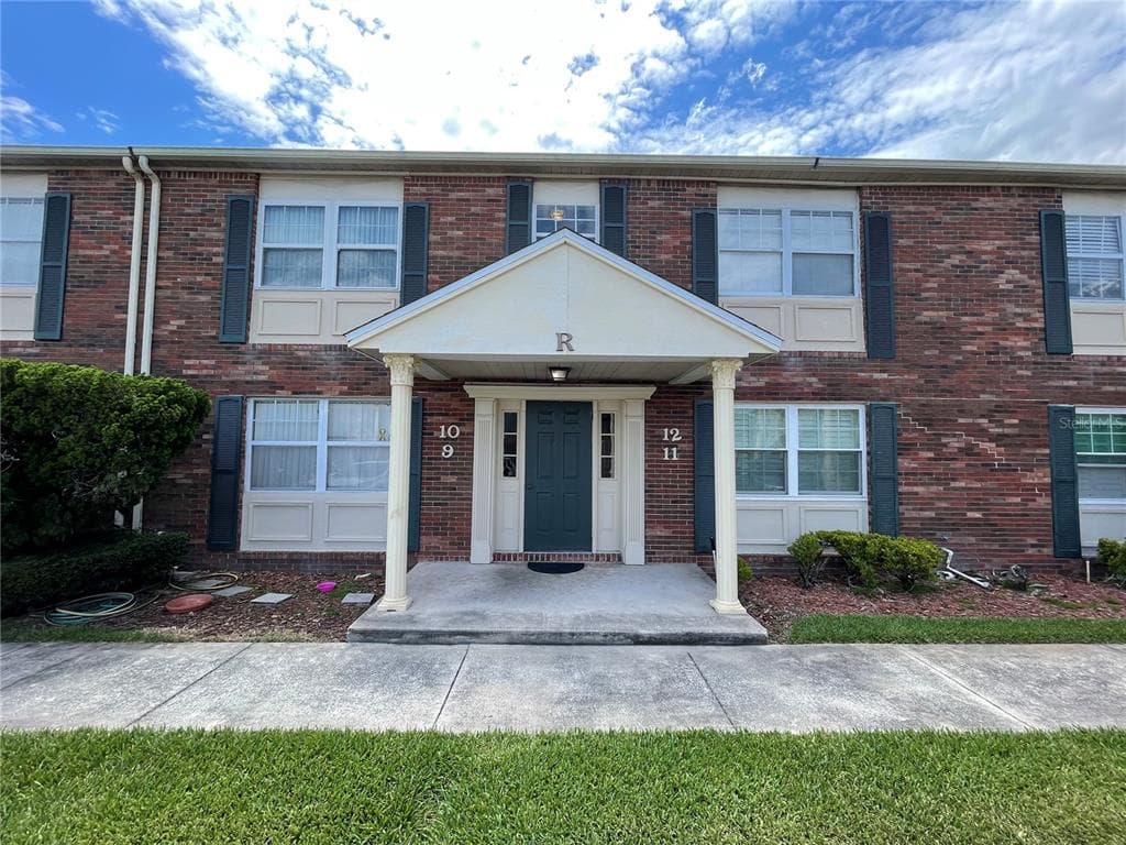 1920 E EDGEWOOD DRIVE UNIT R10 LAKELAND, FL 33803