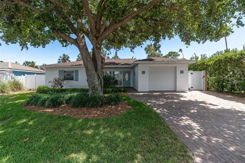 166 45TH AVENUE ST PETE BEACH, FL 33706