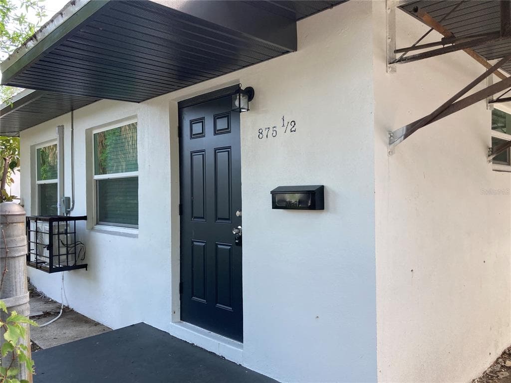 875 1/2 21ST AVENUE S ST PETERSBURG, FL 33705