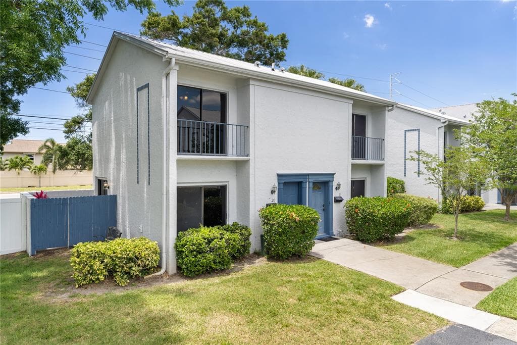 8800 BARDMOOR BOULEVARD UNIT 20 SEMINOLE, FL 33777