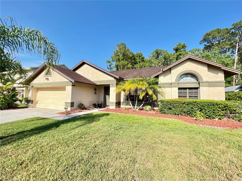 373 WATERFORD CIRCLE W TARPON SPRINGS, FL 34688