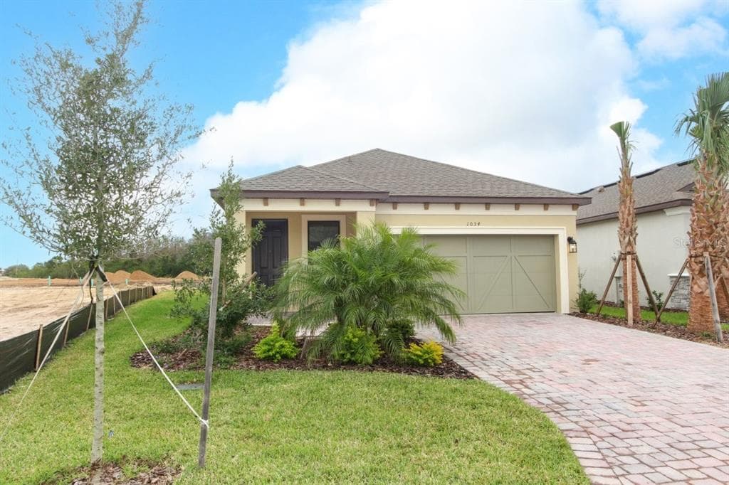 1034 UMBRIA DRIVE POINCIANA, FL 34759