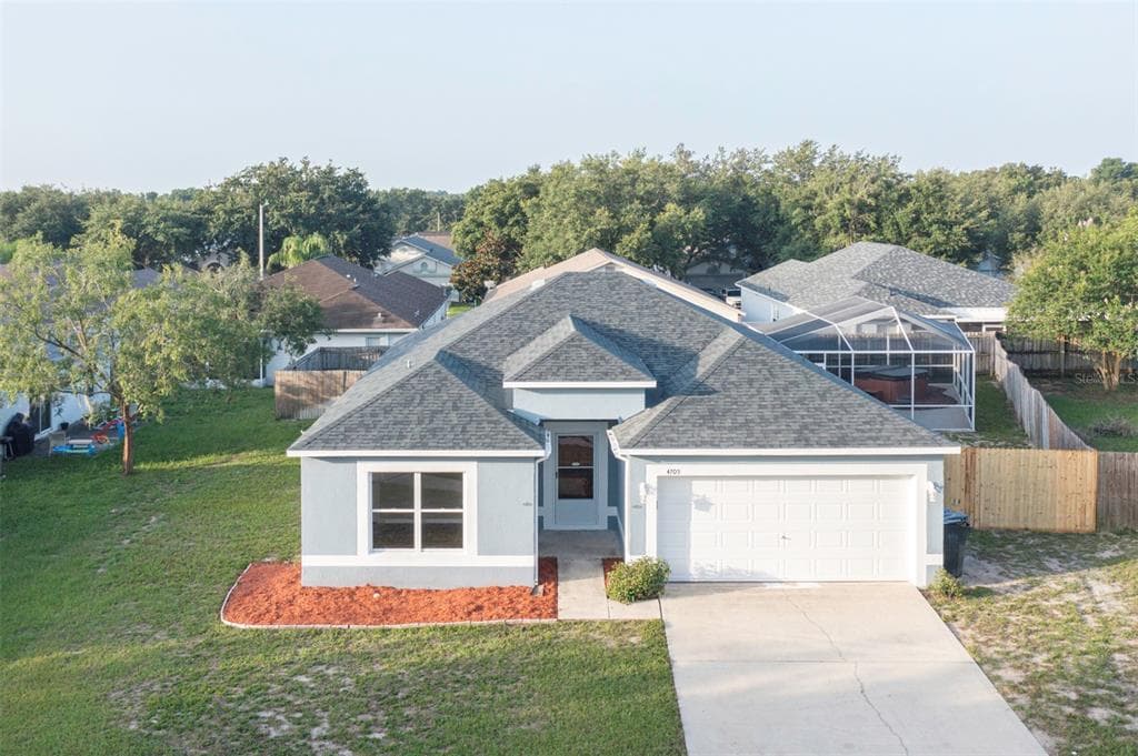 4705 DRAGON TAIL COURT VALRICO, FL 33594