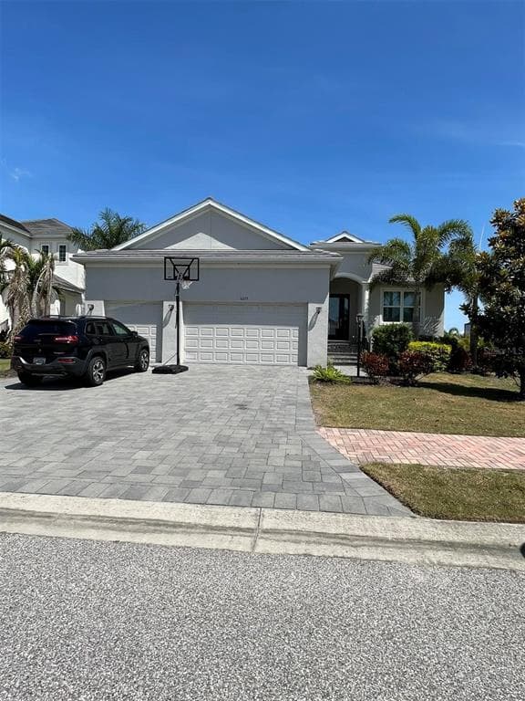 6233 CHAMPIONS ROW STREET BRADENTON, FL 34210