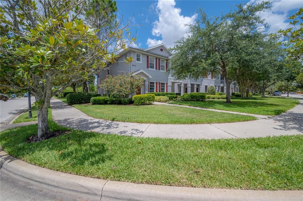 9417 CAVENDISH DRIVE UNIT 101 TAMPA, FL 33626