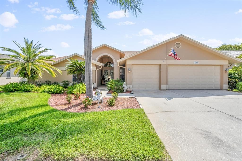 1743 STABLE TRAIL PALM HARBOR, FL 34685