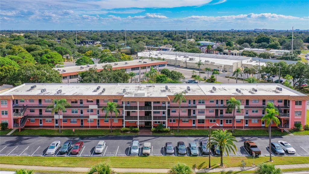 211 PASADENA AVENUE N UNIT 212 ST PETERSBURG, FL 33710