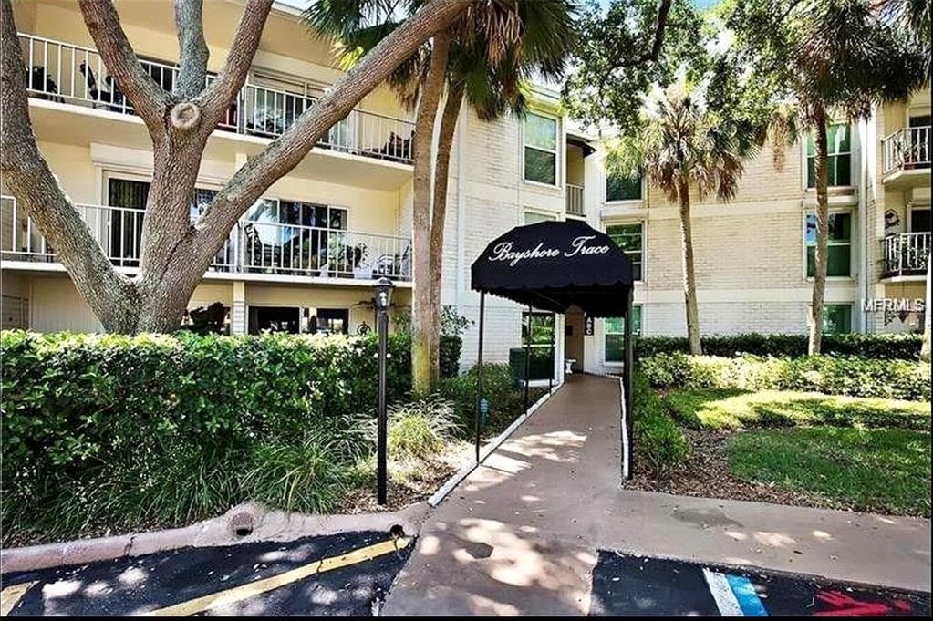 3325 BAYSHORE BOULEVARD UNIT D26 TAMPA, FL 33629