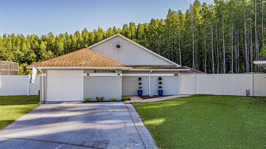 5923 BITTERWOOD COURT