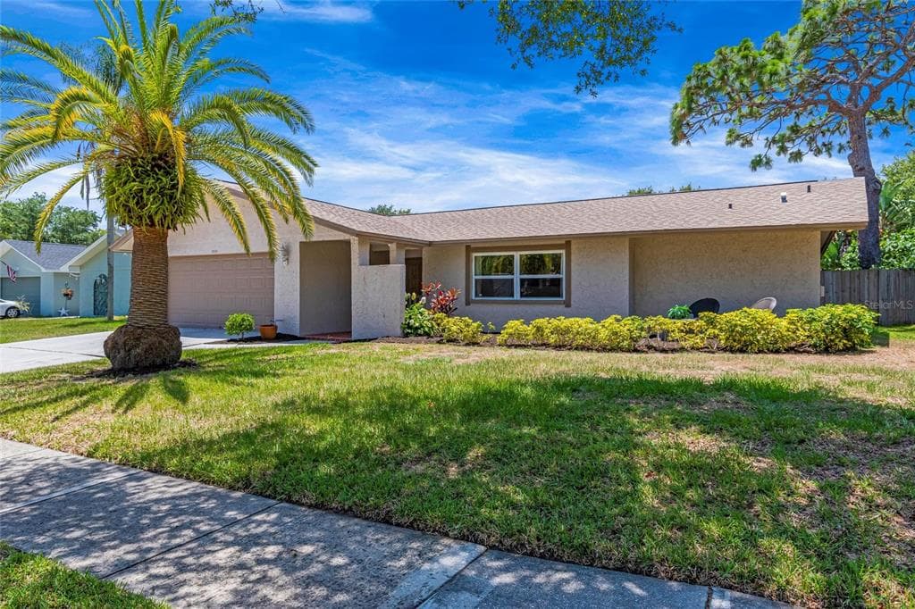 2584 BRANDYWINE DRIVE CLEARWATER, FL 33761