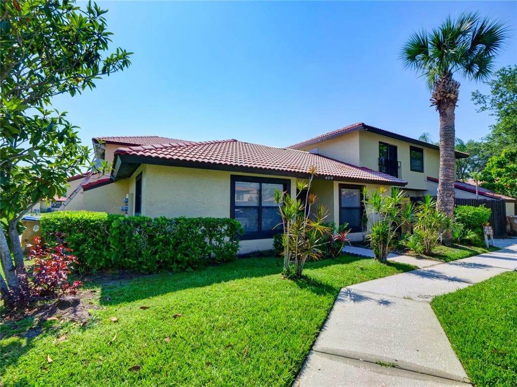 409 HUNTER CIR KISSIMMEE, FL 34758