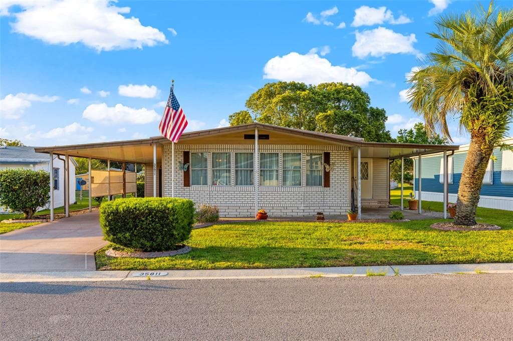 35811 PRADERA DRIVE ZEPHYRHILLS, FL 33541