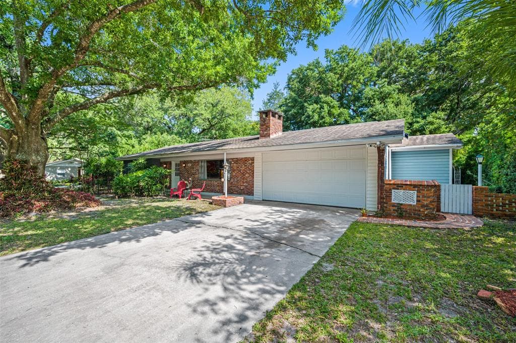 1307 W PERDIZ STREET TAMPA, FL 33612