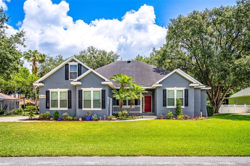 5225 DEESON POINTE BOULEVARD LAKELAND, FL 33805