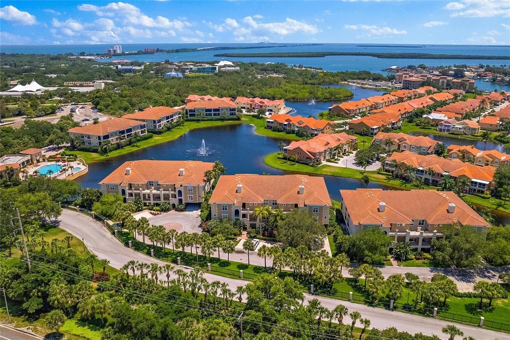 6 ACADEMY WAY S UNIT 223 ST PETERSBURG, FL 33711