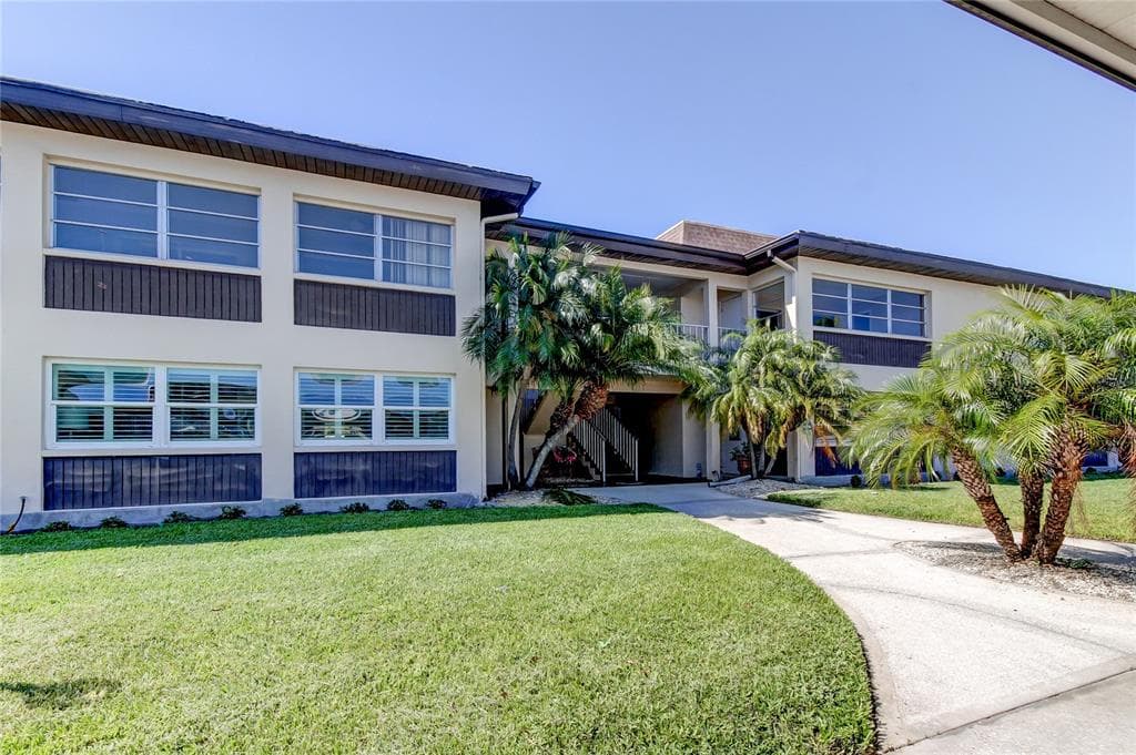 4715 JASPER DRIVE UNIT 206 NEW PORT RICHEY, FL 34652