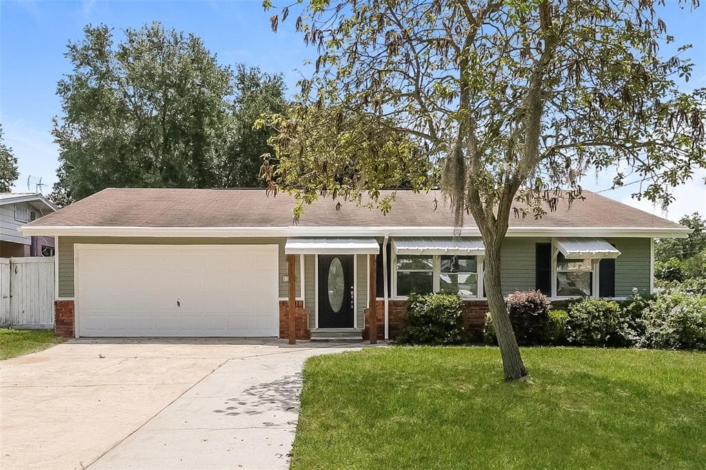 162 LAKE ROY DRIVE WINTER HAVEN, FL 33884