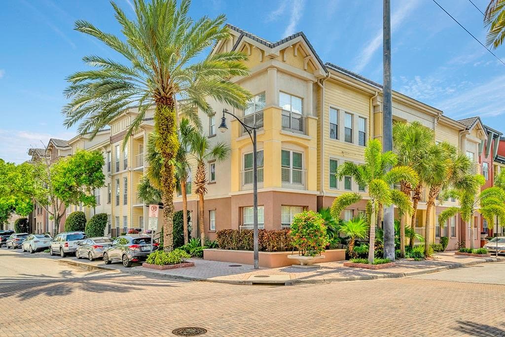 501 S MOODY AVENUE UNIT 1129A TAMPA, FL 33609