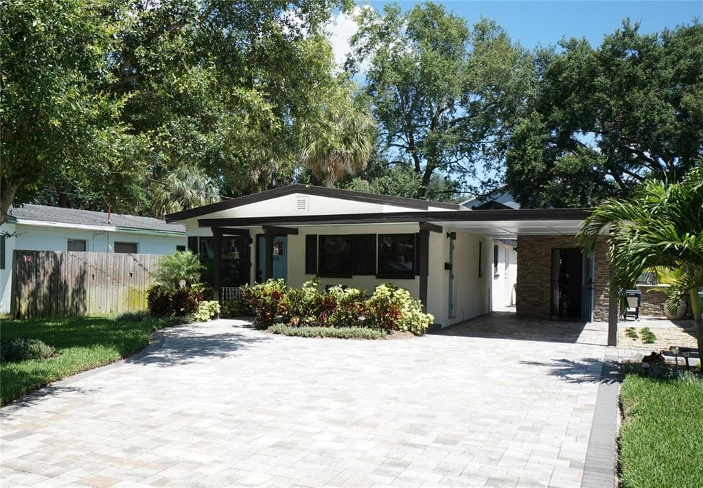 3205 W BALLAST POINT BOULEVARD TAMPA, FL 33611