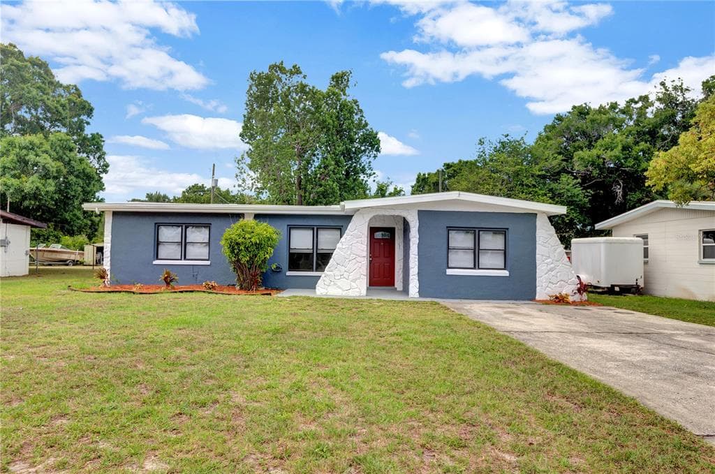 6164 40TH AVENUE N ST PETERSBURG, FL 33709