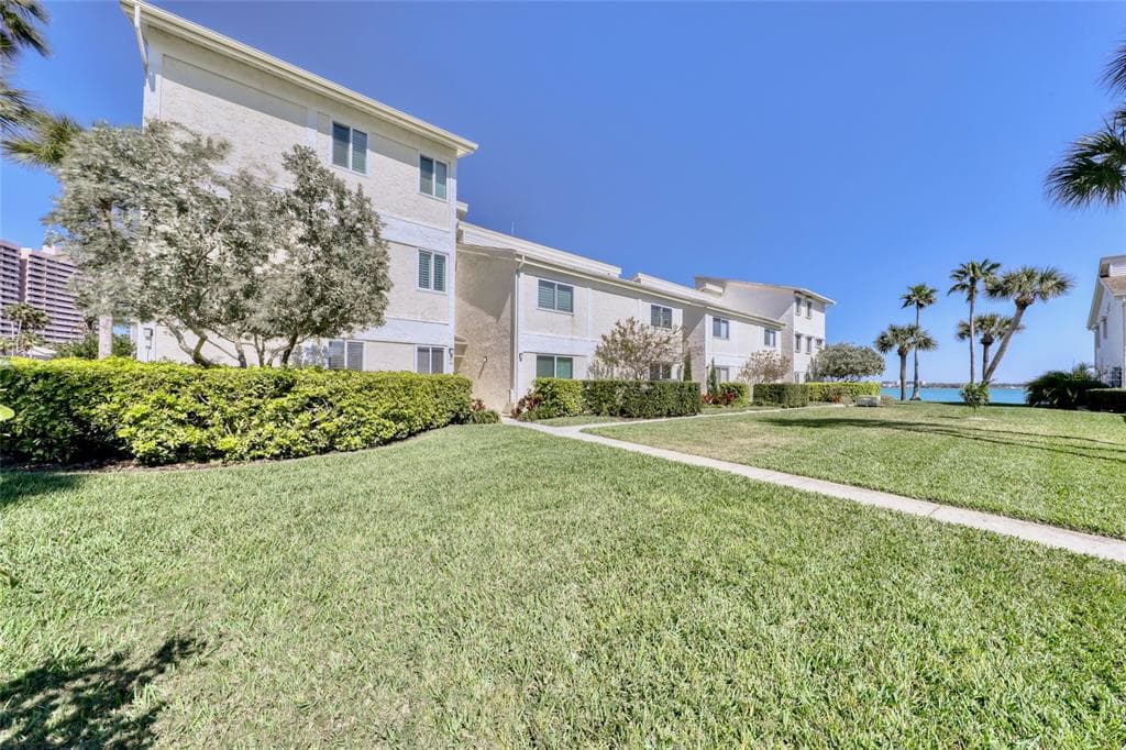 1401 GULF BLVD BOULEVARD UNIT 101 CLEARWATER BEACH, FL 33767