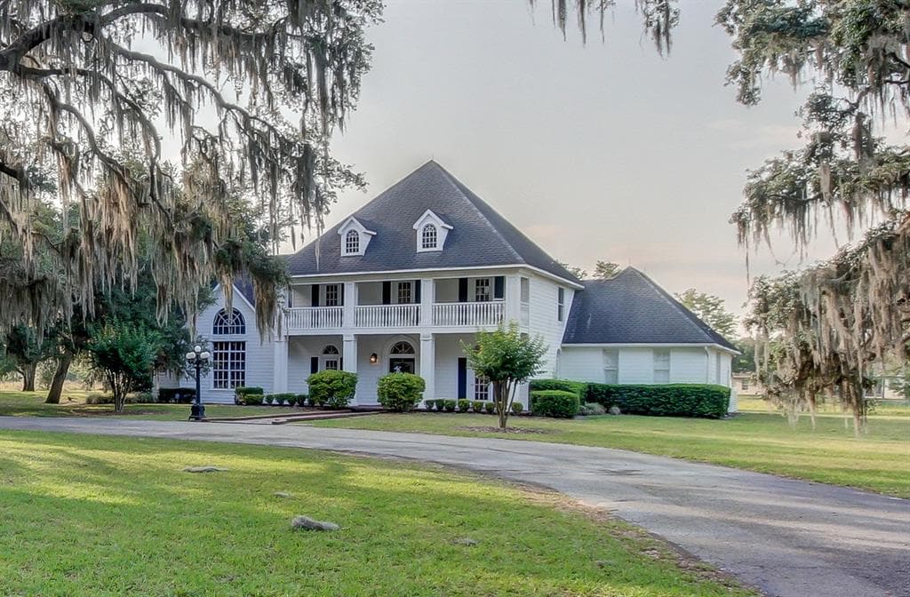 19009 FALCON CREST BOULEVARD LAND O LAKES, FL 34638