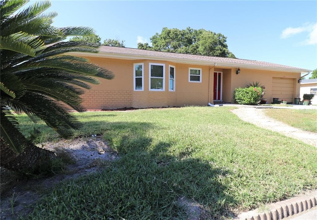 670 KIRKLAND CIRCLE DUNEDIN, FL 34698