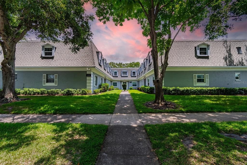 1717 BELLEAIR FOREST DRIVE UNIT B BELLEAIR, FL 33756