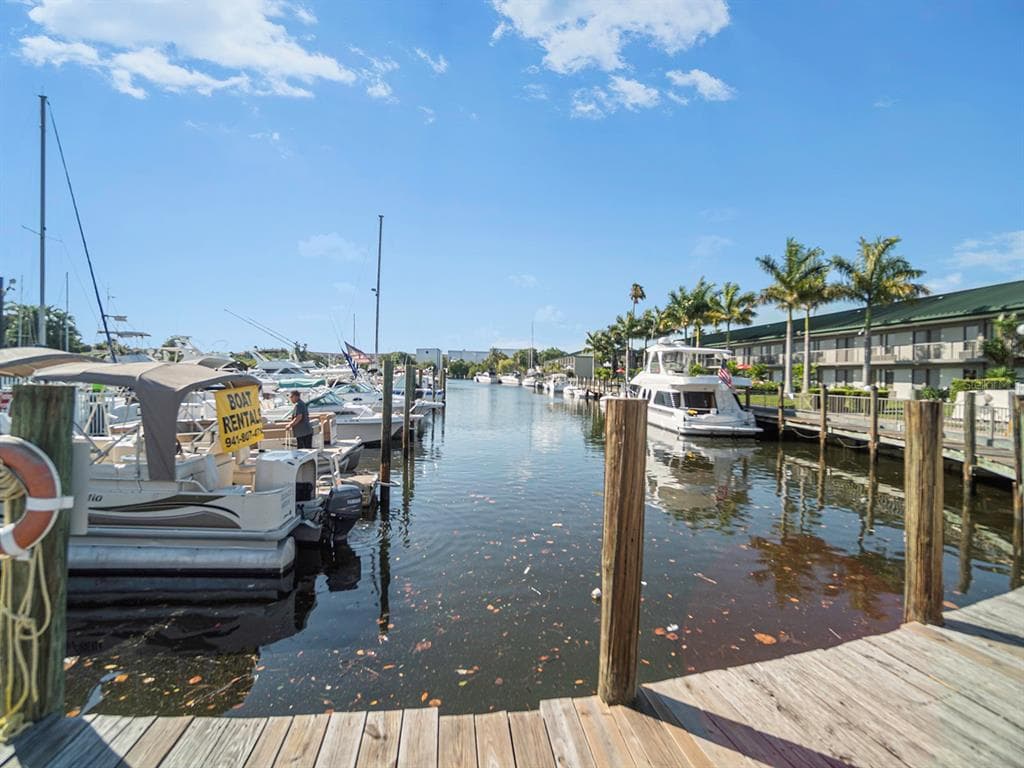 7150 N TAMIAMI TRAIL UNIT C-100 SARASOTA, FL 34243