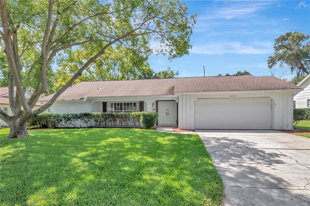 8210 VALLEY STREAM LANE HUDSON, FL 34667