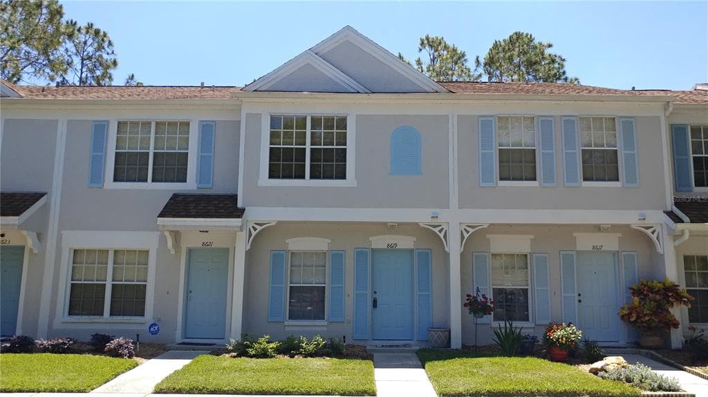 8619 HUNTERS KEY CIRCLE TAMPA, FL 33647